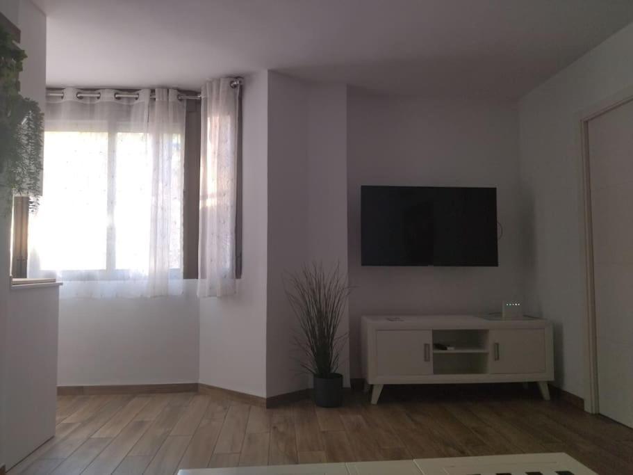 Bonito Piso Recien Reformado Con Zona De Parking Apartment Almunecar Exterior photo